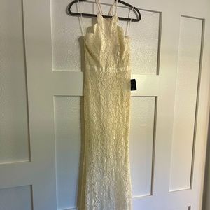 LULU’S Zenith Cream Lace Maxi Wedding Dress Cross Strap Back Size Small